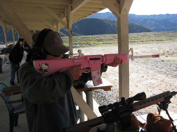 hellokitty-assault-rifle.jpg